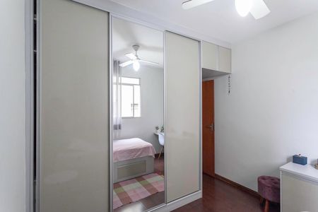 Apartamento à venda com 69m², 2 quartos e 2 vagas Apartamento à venda com 69m², 2 quartos e 2 vagasQuarto