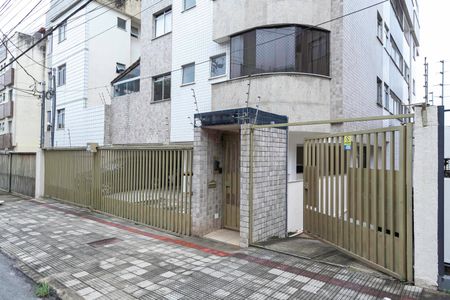 Apartamento à venda com 69m², 2 quartos e 2 vagas Apartamento à venda com 69m², 2 quartos e 2 vagasFachada