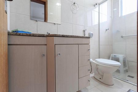 Apartamento à venda com 69m², 2 quartos e 2 vagas Apartamento à venda com 69m², 2 quartos e 2 vagasBanheiro da suíte