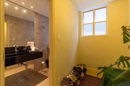Lavabo de apartamento para alugar com 4 quartos, 323m² em Jardim Paulista, São Paulo