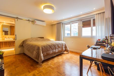 Apartamento à venda com 323m², 4 quartos e 3 vagasSuíte 1