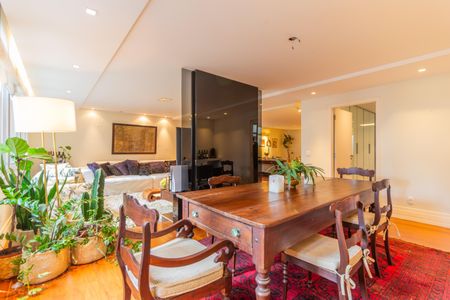 Apartamento à venda com 323m², 4 quartos e 3 vagasSala de Jantar