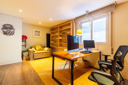 Apartamento à venda com 323m², 4 quartos e 3 vagasEscritório