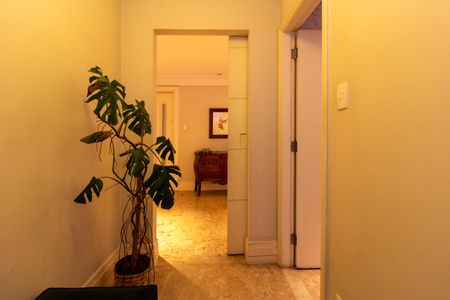 Apartamento à venda com 323m², 4 quartos e 3 vagasLavabo