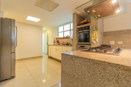 Apartamento à venda com 323m², 4 quartos e 3 vagasCozinha