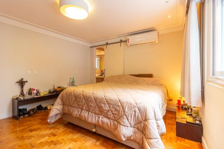 Apartamento à venda com 323m², 4 quartos e 3 vagasSuíte 1