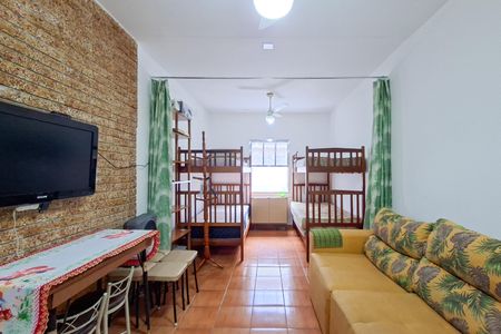 Sala de kitnet/studio para alugar com 1 quarto, 30m² em Canto do Forte, Praia Grande