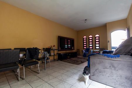 Casa para alugar com 173m², 3 quartos e 4 vagas Casa para alugar com 173m², 3 quartos e 4 vagasSala