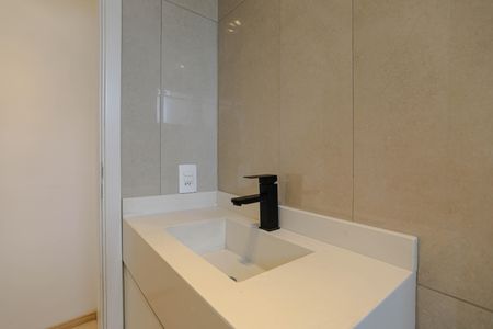 Apartamento para alugar com 47m², 2 quartos e 1 vaga Apartamento para alugar com 47m², 2 quartos e 1 vagaBanheiro