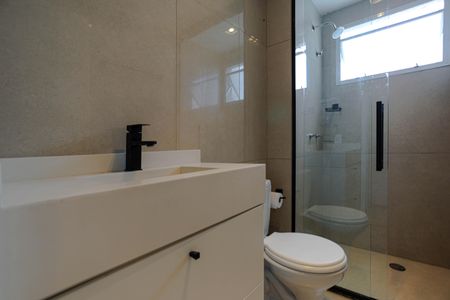 Apartamento para alugar com 47m², 2 quartos e 1 vaga Apartamento para alugar com 47m², 2 quartos e 1 vagaBanheiro