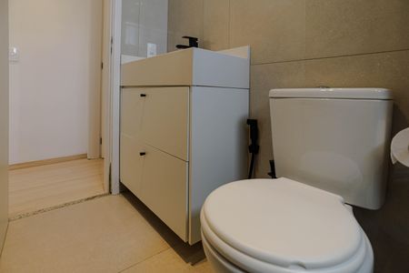 Apartamento para alugar com 47m², 2 quartos e 1 vaga Apartamento para alugar com 47m², 2 quartos e 1 vagaBanheiro