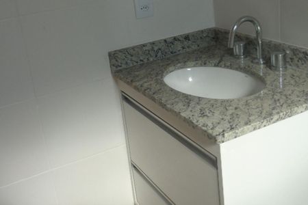 Apartamento para alugar com 72m², 2 quartos e 2 vagasBanheiro