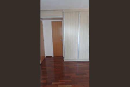 Apartamento para alugar com 72m², 2 quartos e 2 vagasQuarto