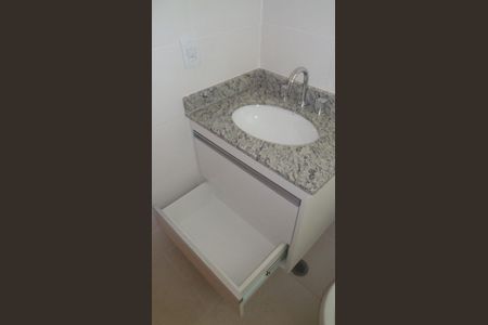 Apartamento para alugar com 72m², 2 quartos e 2 vagasBanheiro