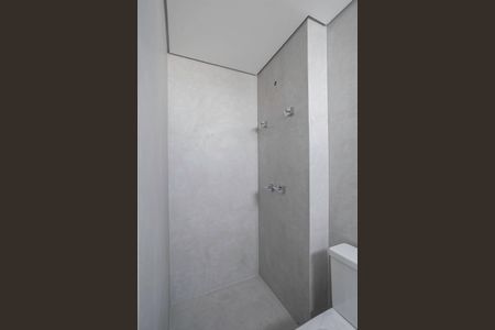 Banheiro social e da semi suíte  de apartamento à venda com 2 quartos, 66m² em Santo Antônio, Belo Horizonte