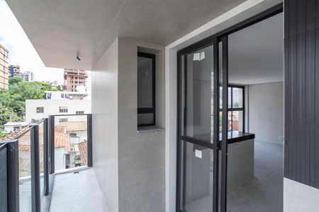 Apartamento à venda com 66m², 2 quartos e 2 vagasVaranda