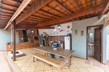 Casa à venda com 150m², 3 quartos e 3 vagasChurrasqueira