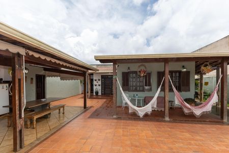 Casa à venda com 150m², 3 quartos e 3 vagasQuintal