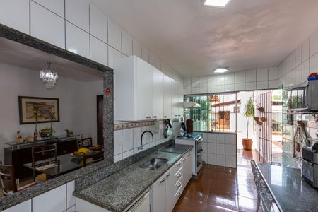 Casa à venda com 150m², 3 quartos e 3 vagasCozinha