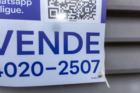 Casa à venda com 150m², 3 quartos e 3 vagasPlaca com Código Vende