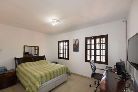 Casa à venda com 150m², 3 quartos e 3 vagasSuíte 1