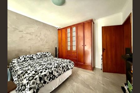 Quarto de casa à venda com 4 quartos, 400m² em Jardim Itu, Porto Alegre