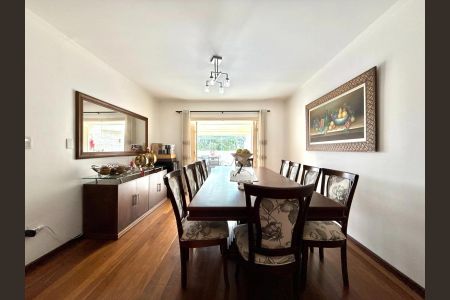 Sala de casa à venda com 4 quartos, 400m² em Jardim Itu, Porto Alegre