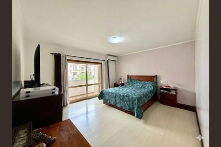 Quarto de casa à venda com 4 quartos, 400m² em Jardim Itu, Porto Alegre