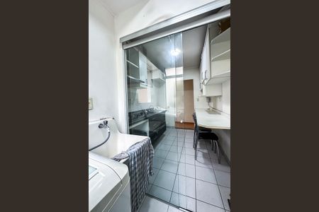 Apartamento para alugar com 60m², 3 quartos e 1 vagaÁrea de Serviço