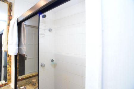 Apartamento à venda com 62m², 2 quartos e 1 vaga Apartamento à venda com 62m², 2 quartos e 1 vagaBanheiro Social