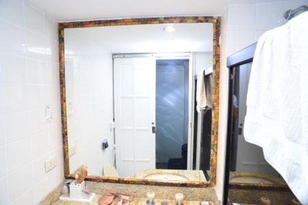 Apartamento à venda com 62m², 2 quartos e 1 vaga Apartamento à venda com 62m², 2 quartos e 1 vagaBanheiro Social