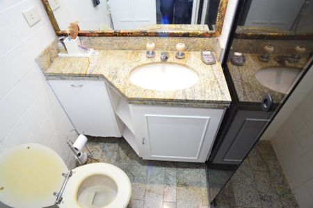 Apartamento à venda com 62m², 2 quartos e 1 vaga Apartamento à venda com 62m², 2 quartos e 1 vagaBanheiro Social