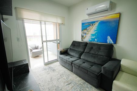 Sala de apartamento para alugar com 2 quartos, 70m² em Canto do Forte, Praia Grande