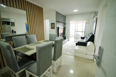 Sala de apartamento para alugar com 2 quartos, 70m² em Canto do Forte, Praia Grande
