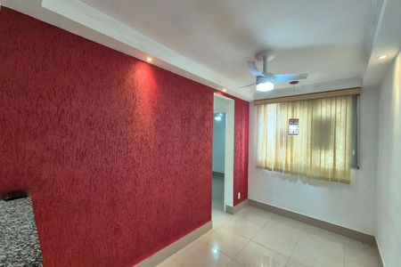 Apartamento para alugar com 50m², 2 quartos e 1 vagaSala
