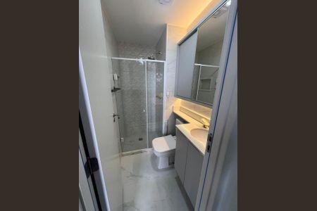 Banheiro de apartamento à venda com 3 quartos, 63m² em Vista Alegre, Rio de Janeiro