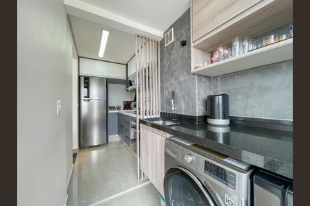 Apartamento à venda com 48m², 2 quartos e 2 vagas Apartamento à venda com 48m², 2 quartos e 2 vagasCozinha e Área de Serviço
