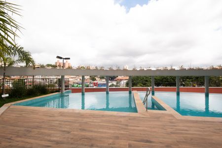 Apartamento à venda com 48m², 2 quartos e 2 vagas Apartamento à venda com 48m², 2 quartos e 2 vagasÁrea comum - Piscina