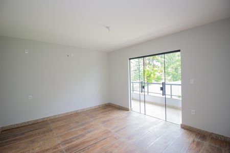 Casa à venda com 250m², 3 quartos e 4 vagasQuarto Suíte