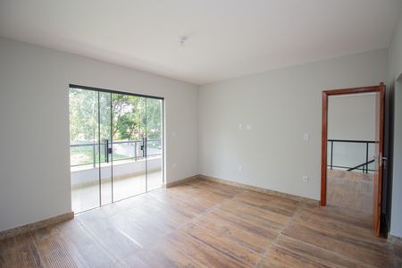 Casa à venda com 250m², 3 quartos e 4 vagasQuarto Suíte