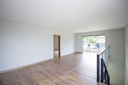 Casa à venda com 250m², 3 quartos e 4 vagasSala de TV