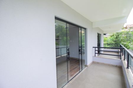 Casa à venda com 250m², 3 quartos e 4 vagasVaranda da Sala