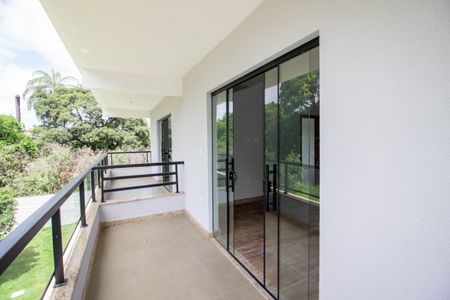 Casa à venda com 250m², 3 quartos e 4 vagasVaranda da Suíte