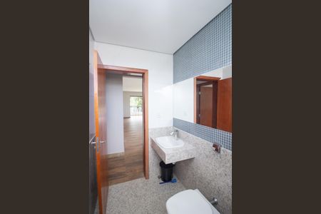 Casa à venda com 250m², 3 quartos e 4 vagasBanheiro Social