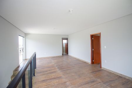 Casa à venda com 250m², 3 quartos e 4 vagasSala de TV