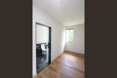 Casa à venda com 250m², 3 quartos e 4 vagasCloset da suíte