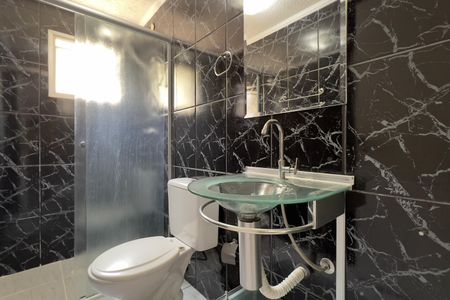 Banheiro de apartamento para alugar com 2 quartos, 65m² em Vila Galvão, Guarulhos