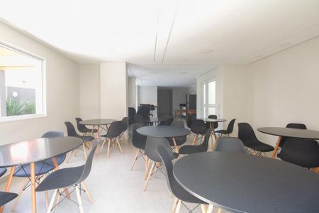 Apartamento à venda com 27m², 1 quarto e sem vagaÁrea Comum - Salão de Festas 