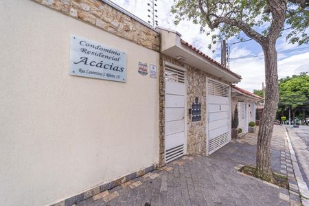 Casa de condomínio para alugar com 64m², 3 quartos e 2 vagas Casa de condomínio para alugar com 64m², 3 quartos e 2 vagasFachada