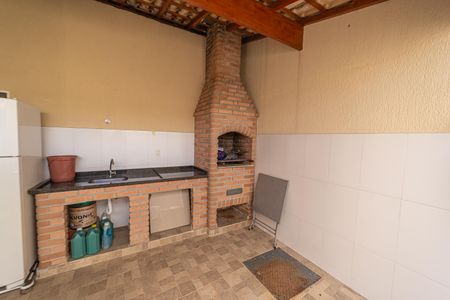 Casa de condomínio para alugar com 64m², 3 quartos e 2 vagas Casa de condomínio para alugar com 64m², 3 quartos e 2 vagasÁrea comum - Churrasqueira